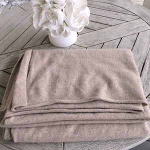 Garnet Hill 💯% Cashmere Wrap